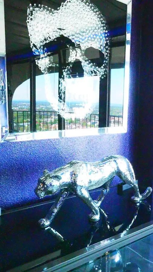 Royal - Sky - Suite Augsburg Apartment